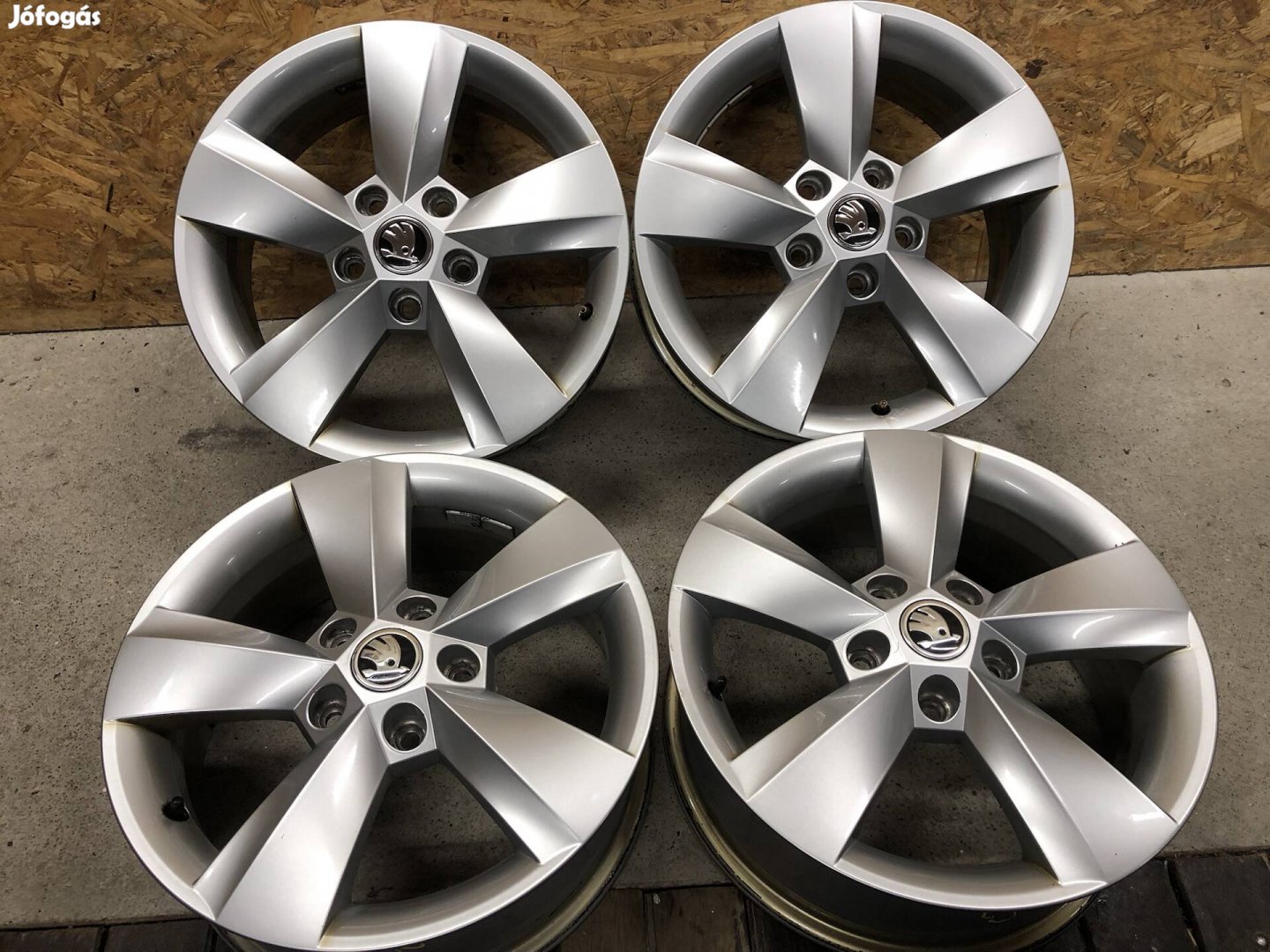 16 colos gyári Skoda alufelni 5x112 Karoq 16 col 5x112