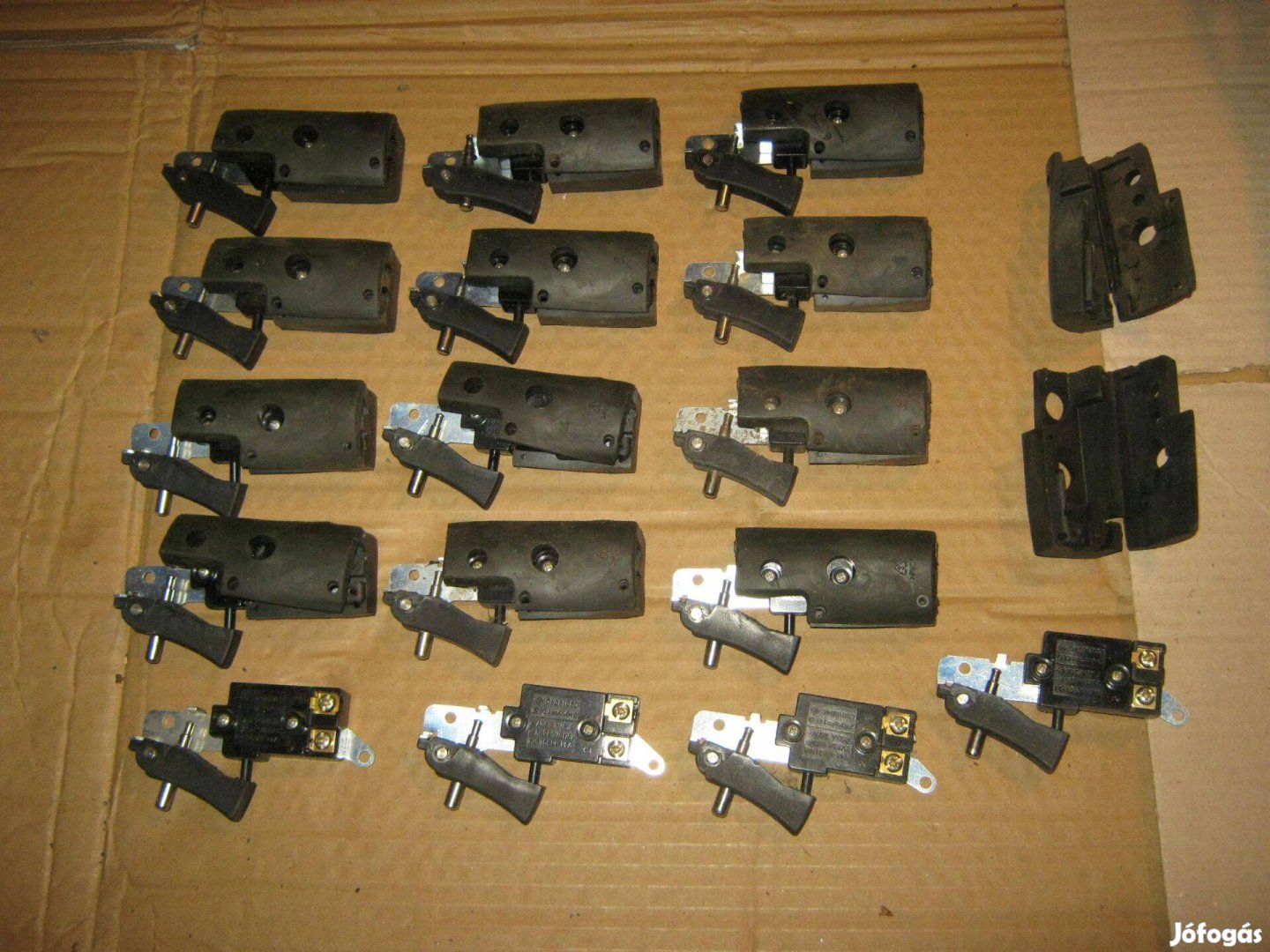 16 db Hitachi bontókalapács kapcsoló