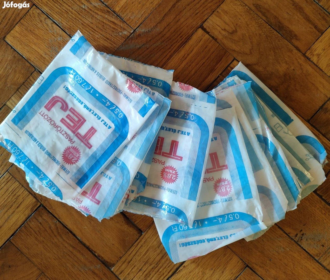 16 db retró tejes zacskó