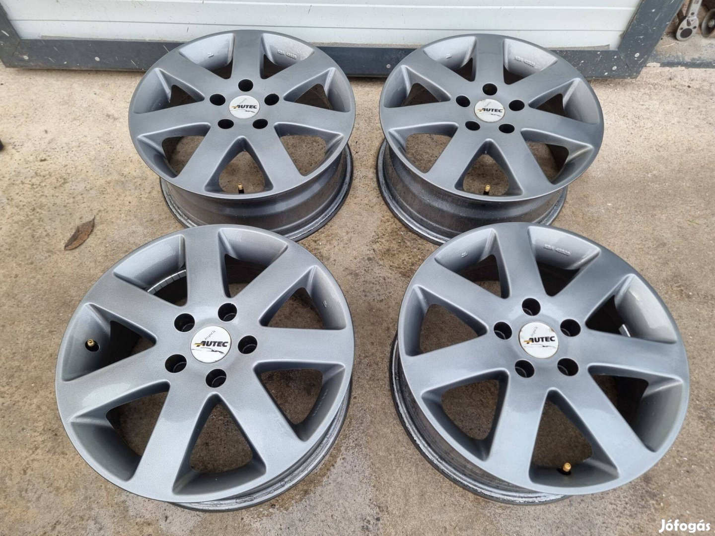16-os Alutec 5X112 alufelni garnitúra új állapotban eladó!