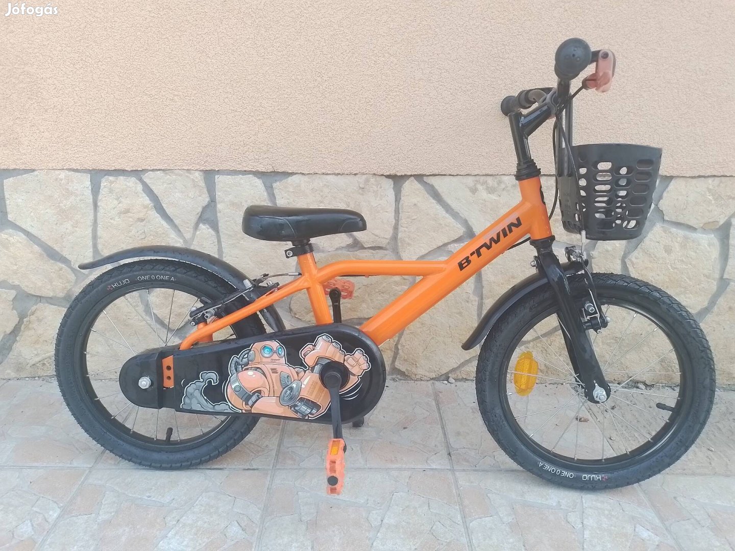 16-os Btwin gyerek kerékpár új gumikkal. 