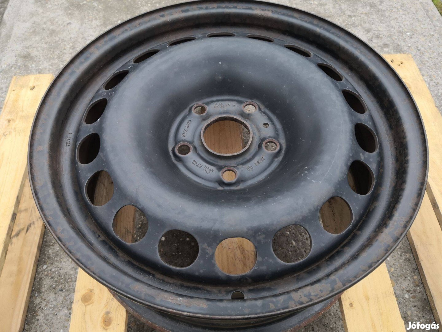 16-os Volkswagen csoprtos acélfelni 5x112