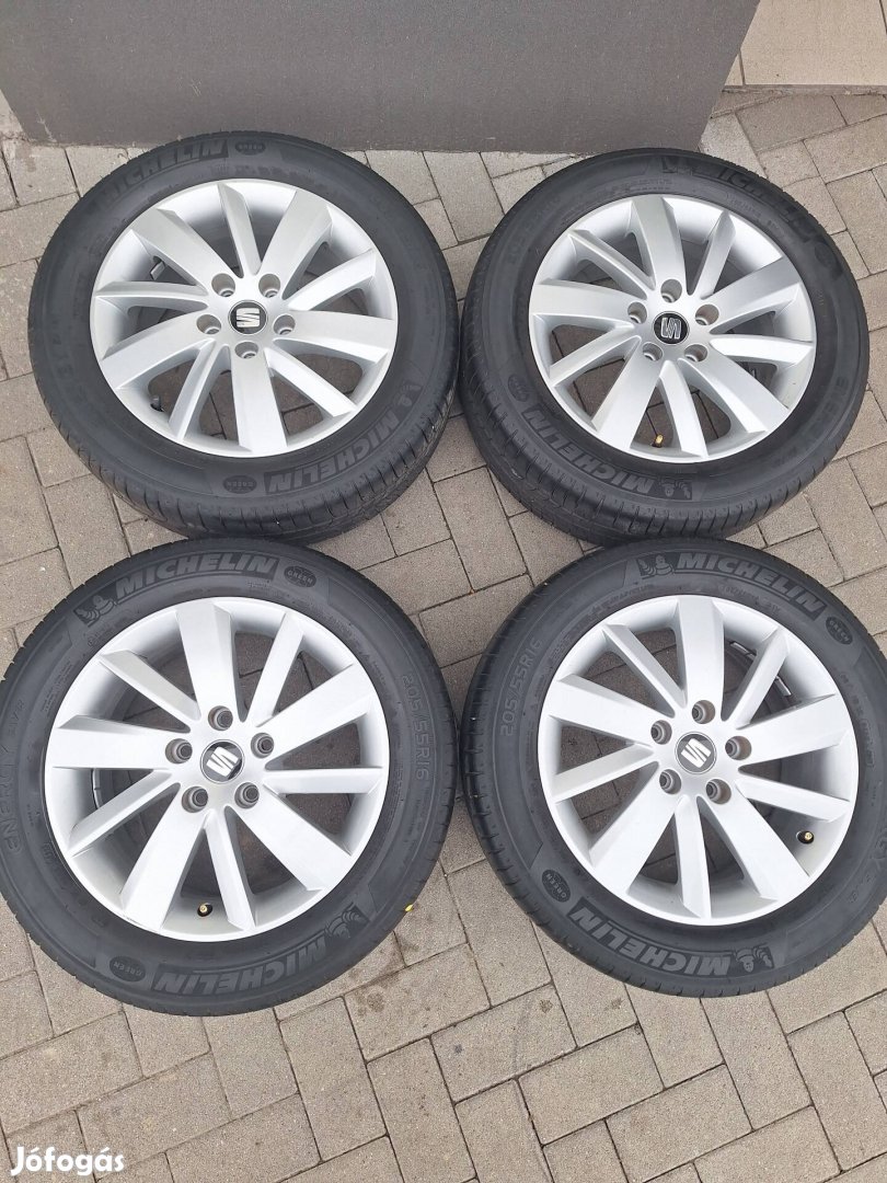 16coll Gyári SEAT alufelni 5x112