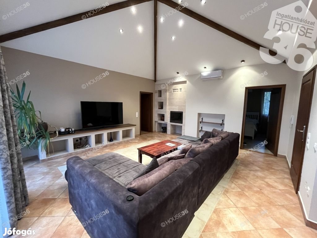 172 nm-es ház eladó Kecskemét