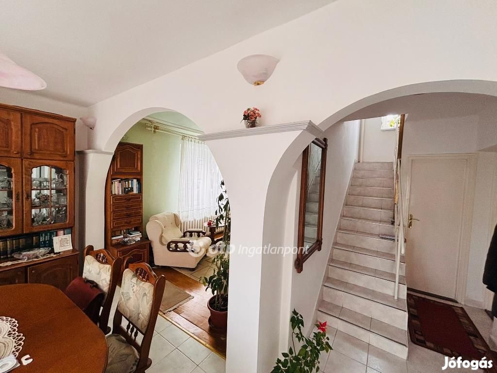 173 nm-es ház eladó Tiszavasvári