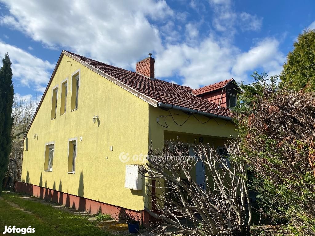 174 nm-es ház eladó Győr