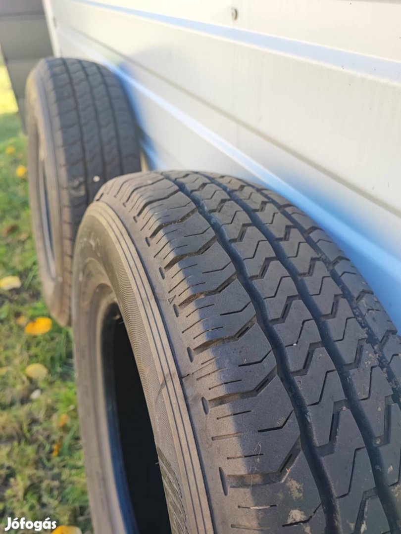 175R14C-s gumi 2 db!