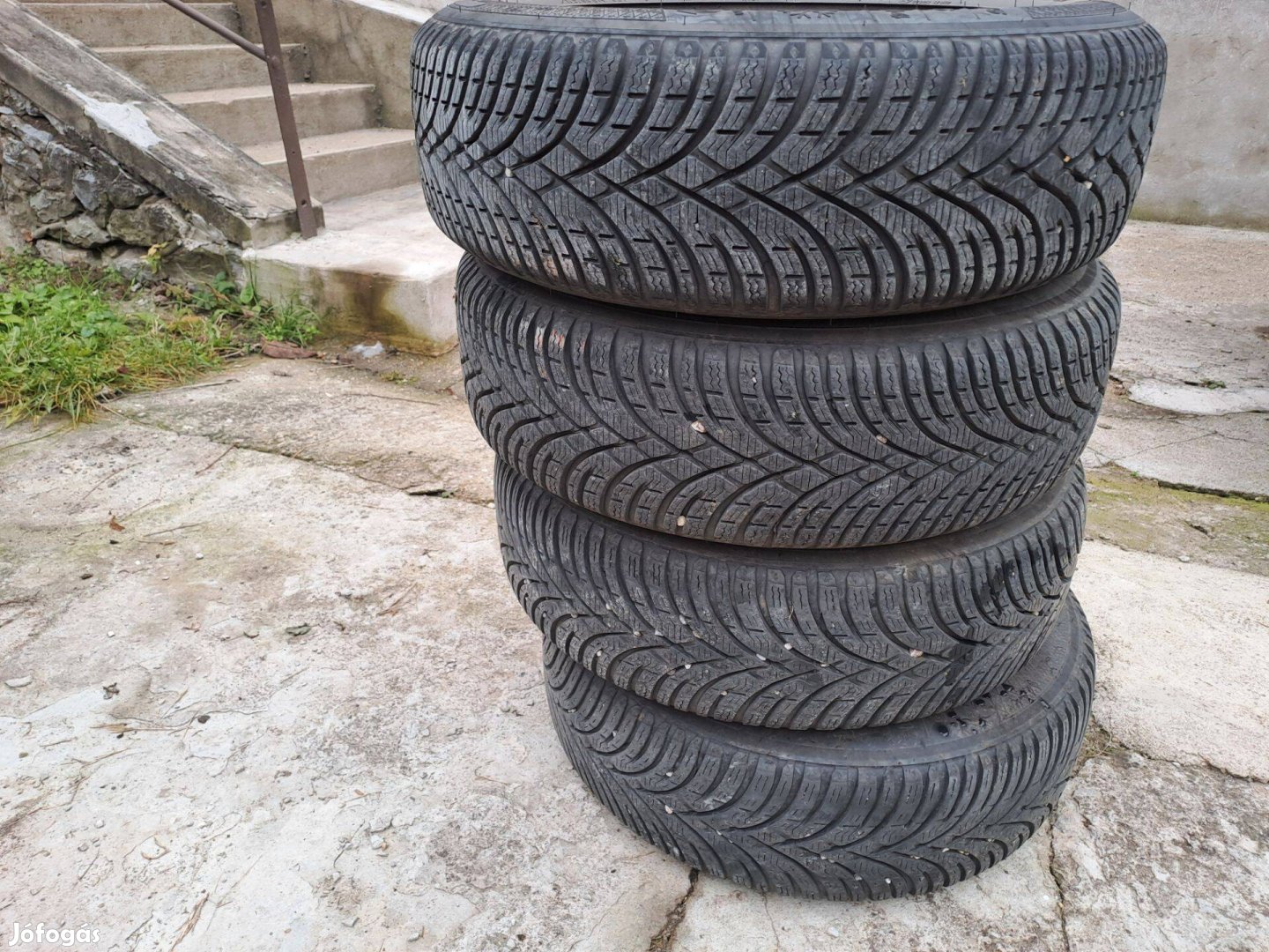 175/65R14 keveset használt téligumi felnivel Fiat Puntó 2