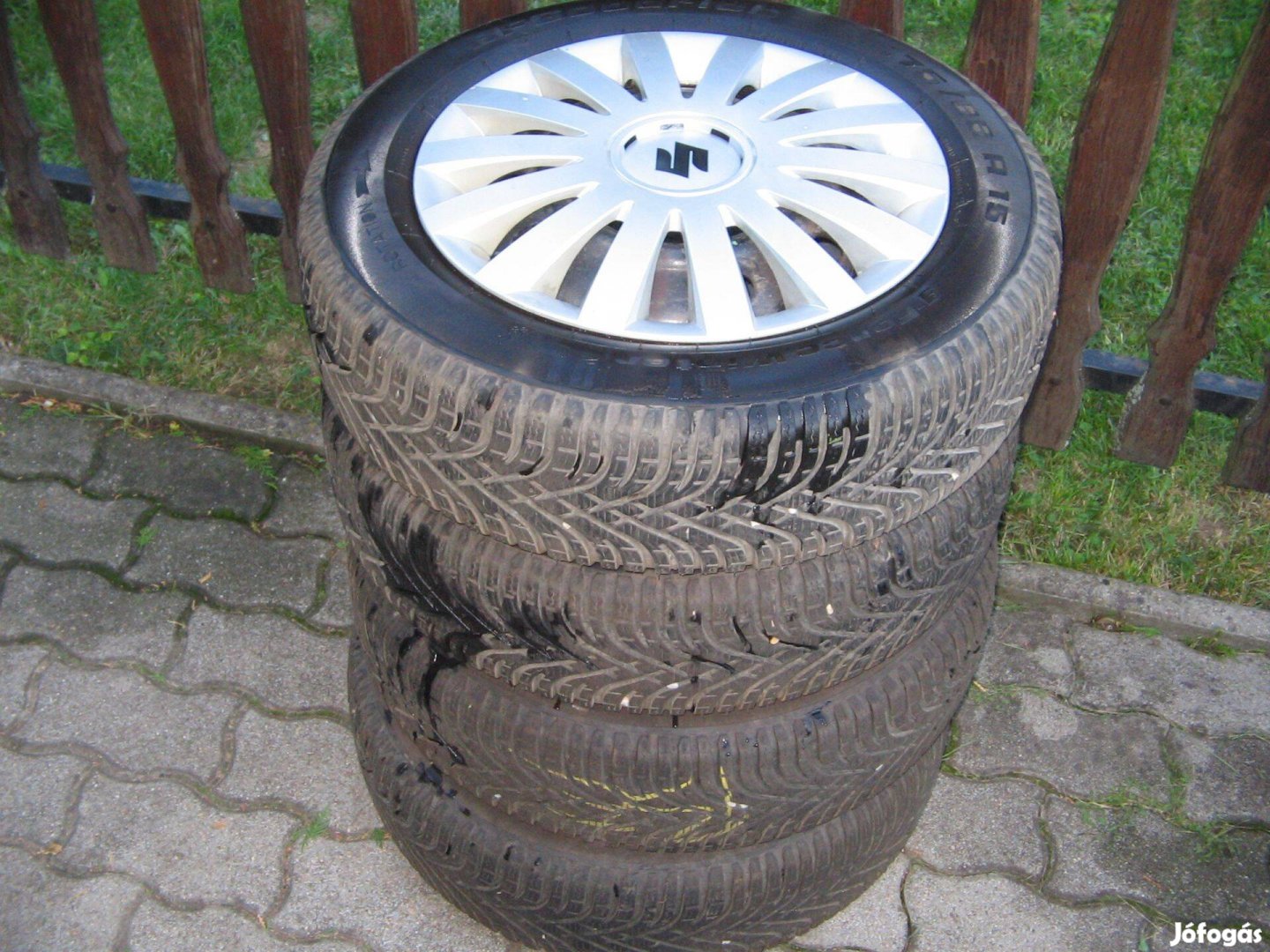 175/65R15 téli garnitúra Swift-re eladó!