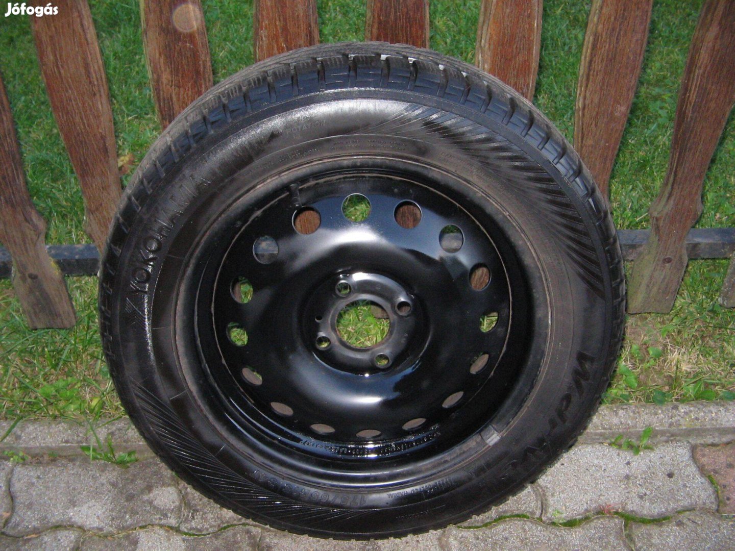 175/65R15 téli garnitúra felnin Note-ra eladó!