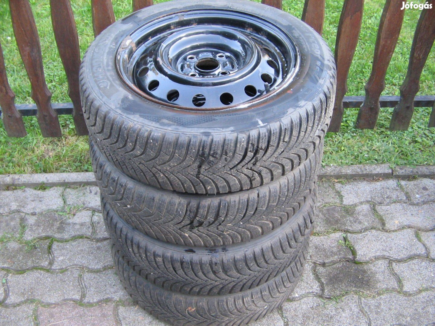 175/65R15 téli garnitúra felnin Swift-re eladó!