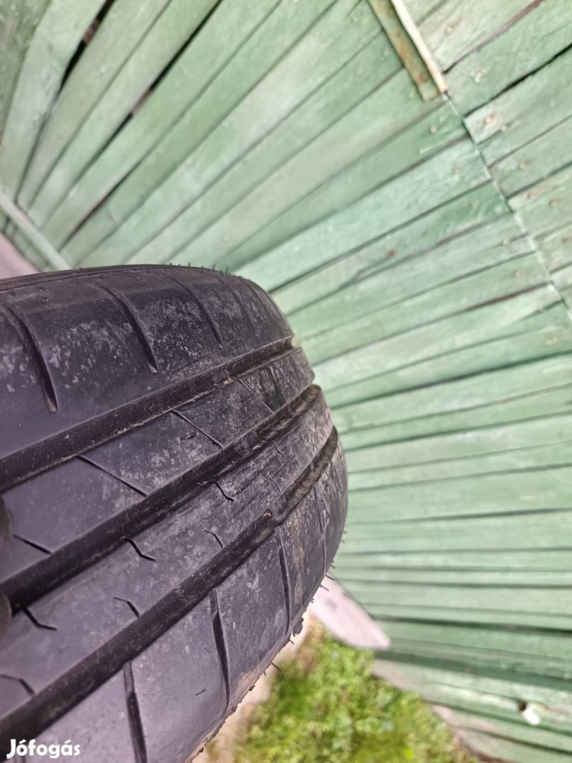 175/65 R14 Falken nyárigumi garnitúra felnire szerelve