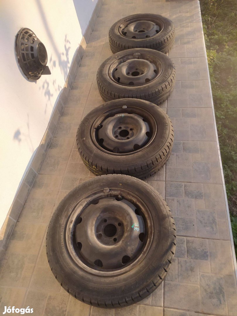 175/65 R14 gyári Renault acélfelni szett, nyári gumival