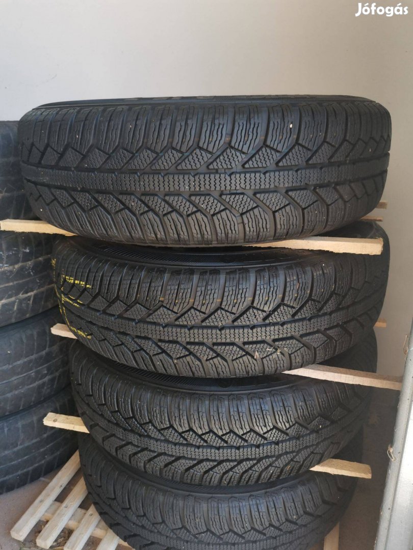 175/65 R15 Semperit Mastergrip 2 téli gumi garnitúra újszerű Yaris