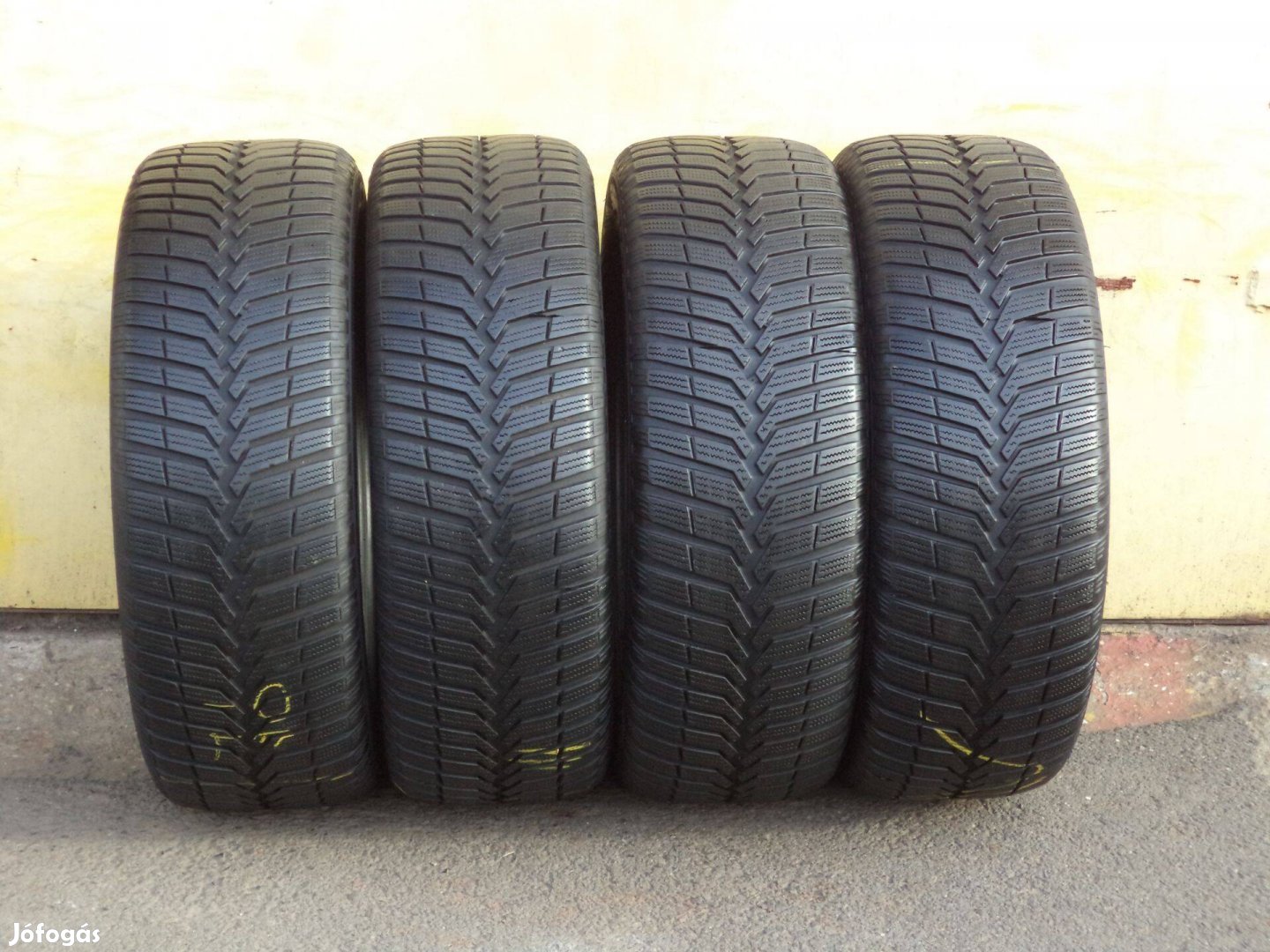 175/65 R 14 Hankook Téli Gumi