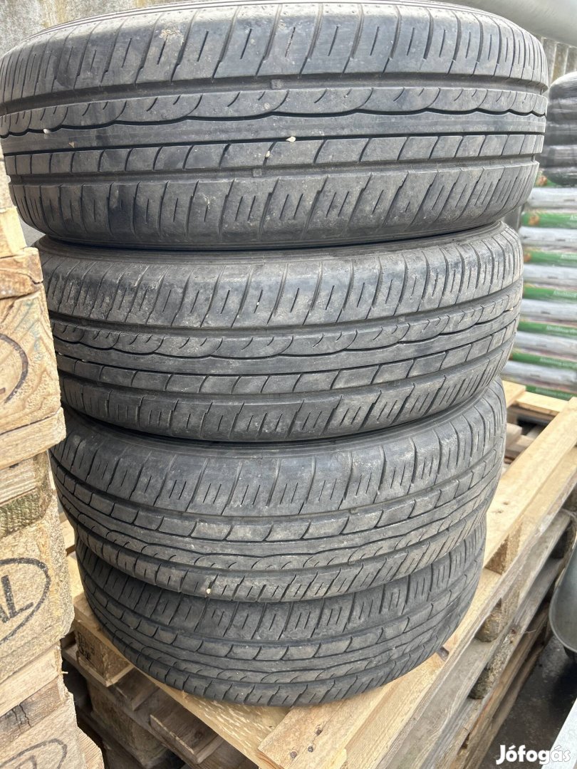 175/65 r15 Dunlop nyári gumi garnitúra.