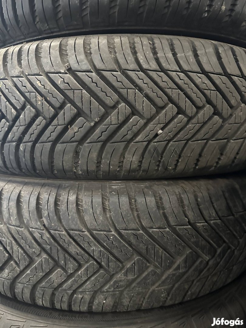 175/70R14 Hankook négyévszakos gumik eladó.