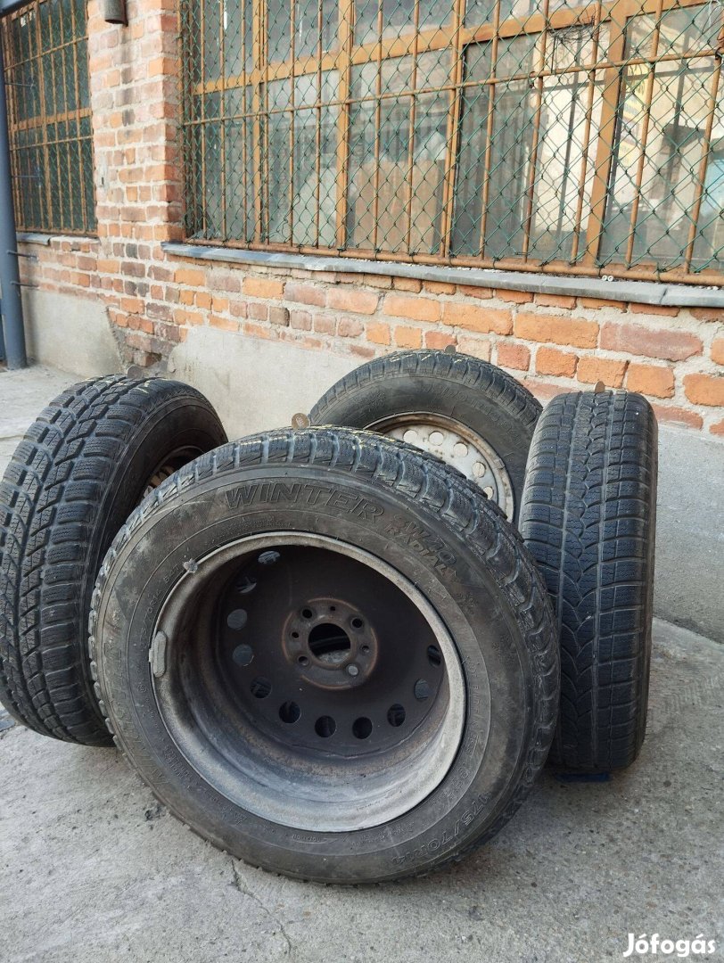 175/70 R14 Fiat Doblo autógumi plusz felni eladó