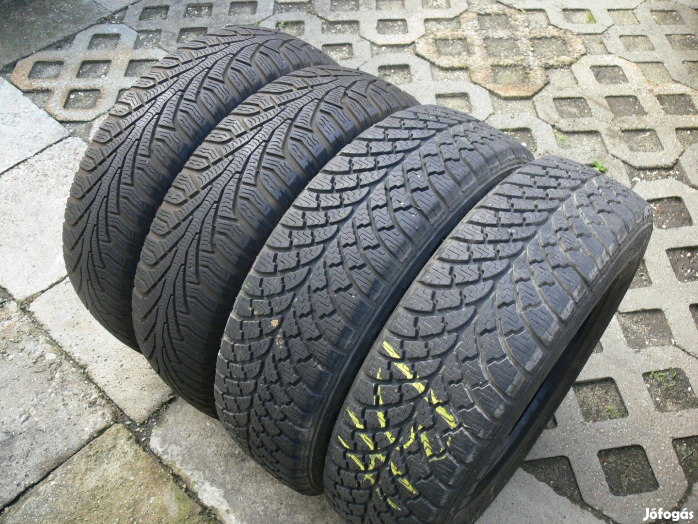 175/70 R14 Lassa/Uniroyal Téli gumik