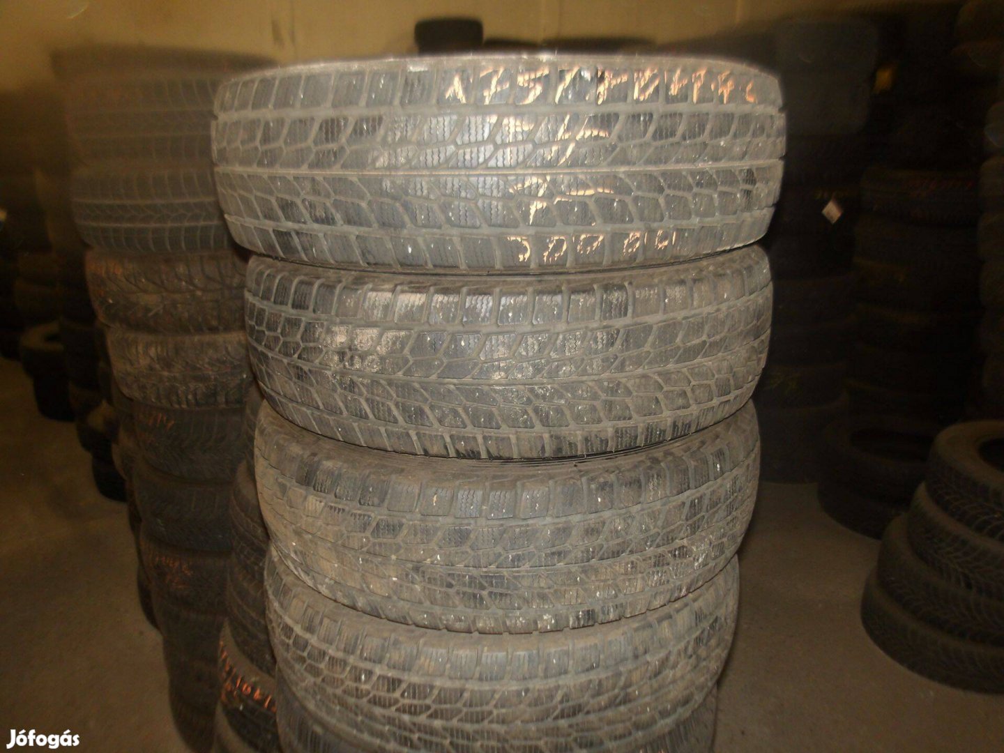 175/70r14c Falken téli gumi ajándék szereléssel