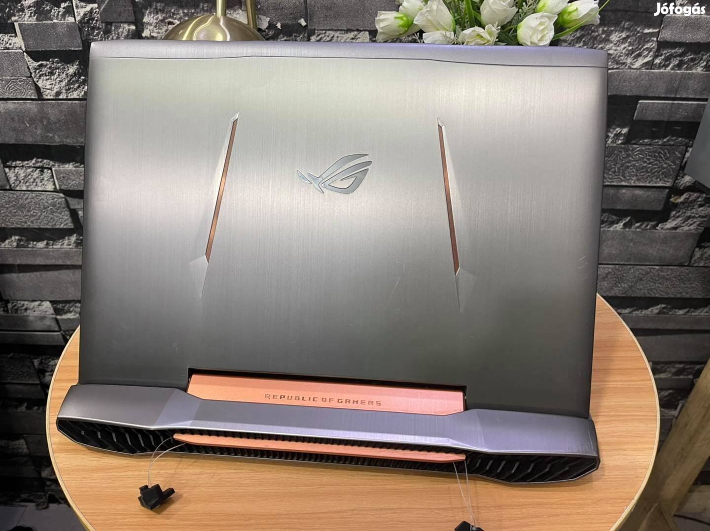 17,3 -as Asus rog laptop eladó Geforce Gtx 980M 8GB