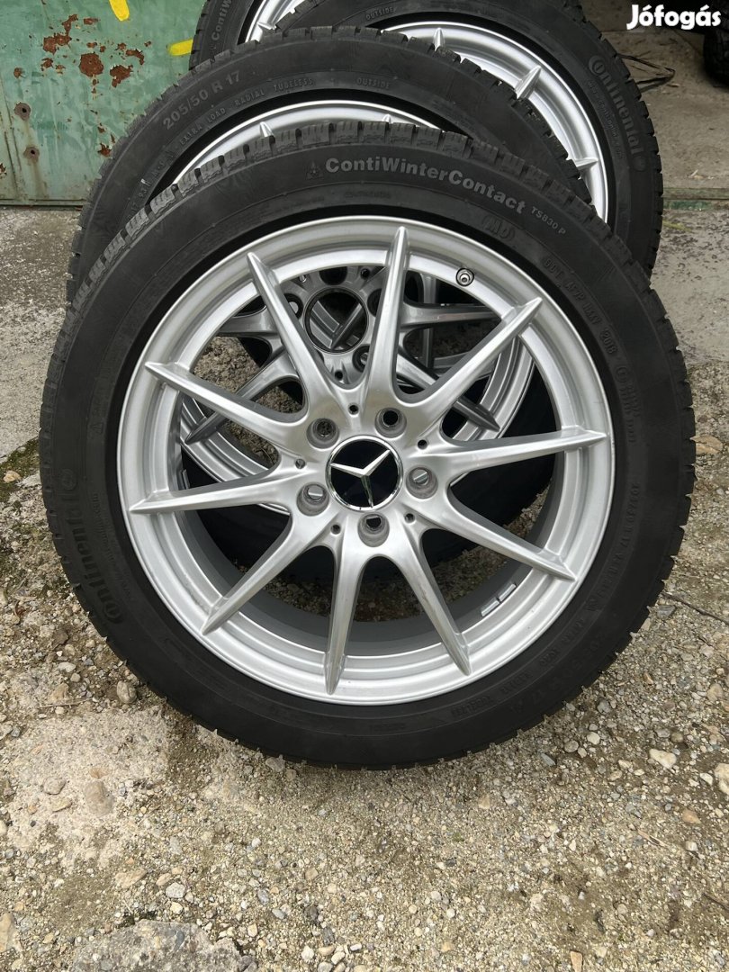 17 Gyari Mercedes W246 A B CLA Alufelni garnitura Teligumikkal 5x112