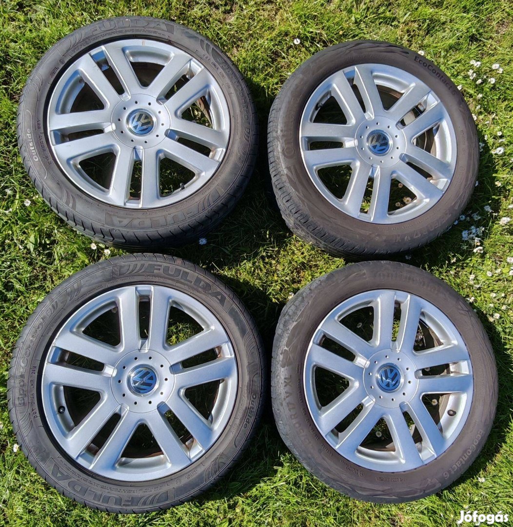 17 VW gyári alufelni szett, 215/50 R17 nyári gumikkal, 5x112 osztókör