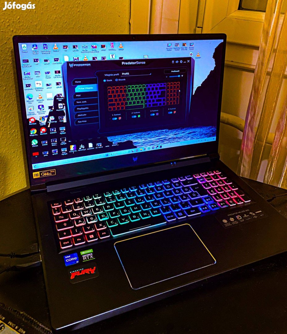 17" 144Hz Gamer Laptop Acer Predator Helios PH317-55-71VR -új ára 820+