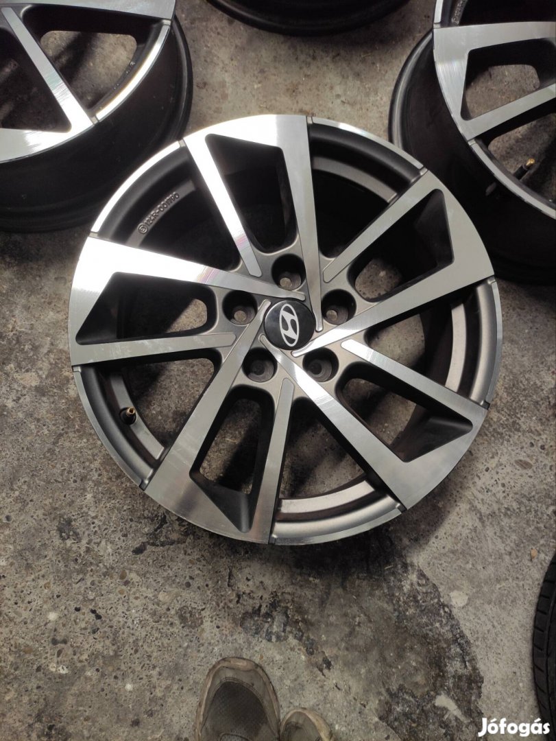 17" 17 5x114,3 hyundai gyári alufelni 138eft/4db