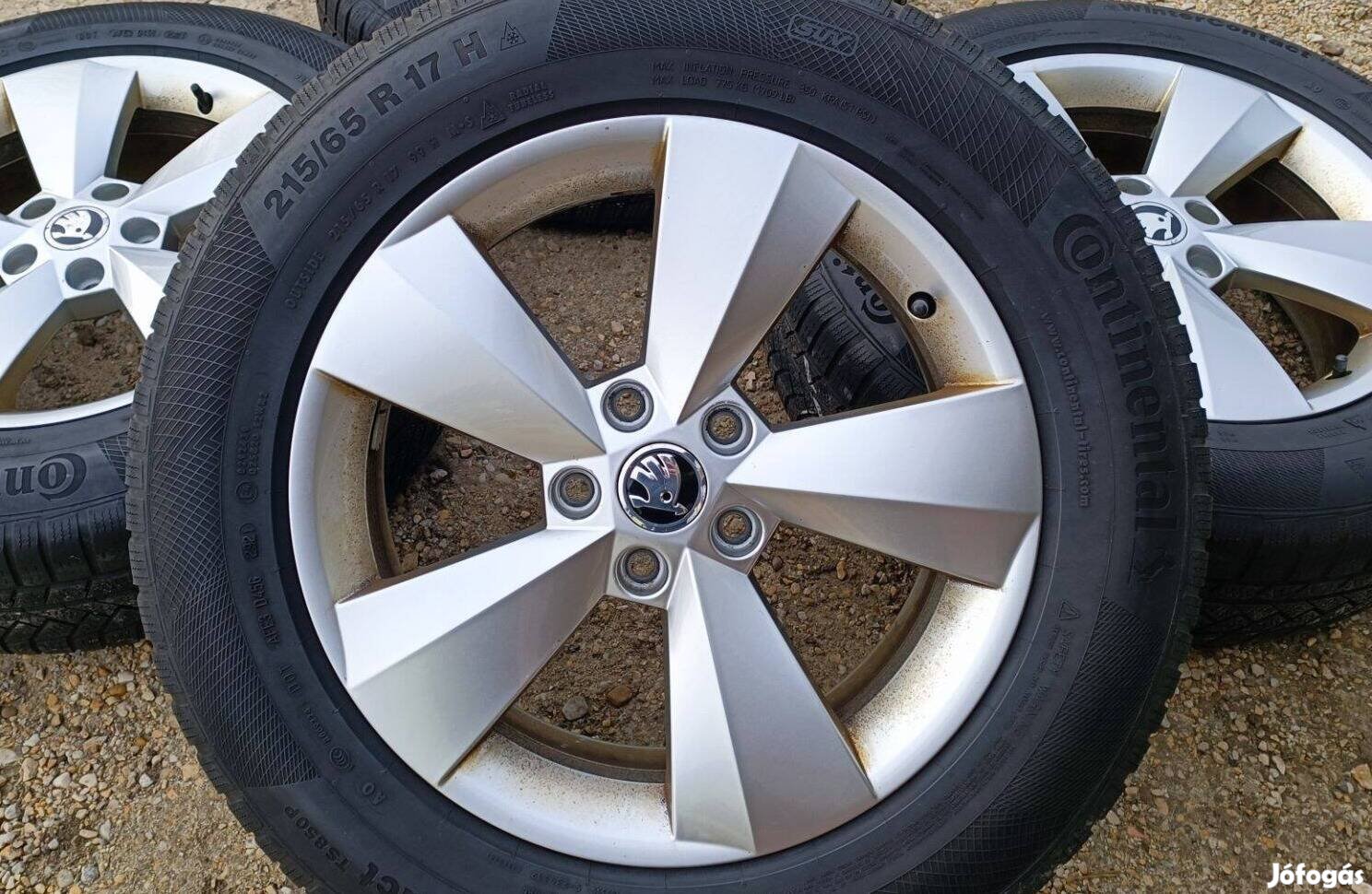 17" 17 gyári Skoda alufelni Continental téligumikkal felni 5x112 Karoq