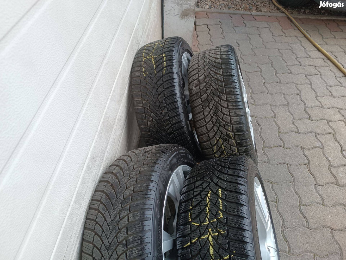17" 205/50 R17 Bridgestone téli gumi eladó!