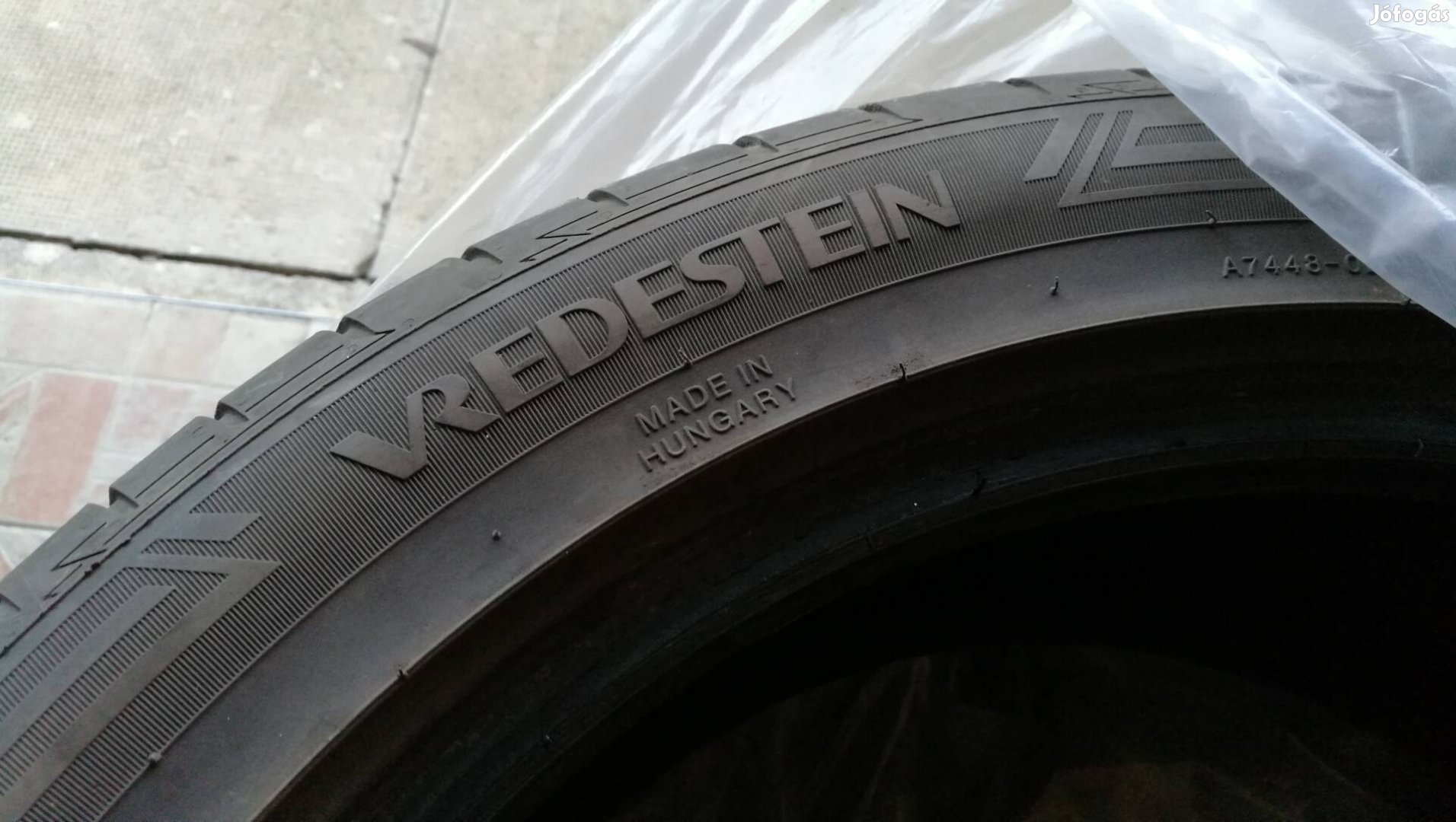 17" 225/45 Vredestein nyárigumi garnitúra eladó