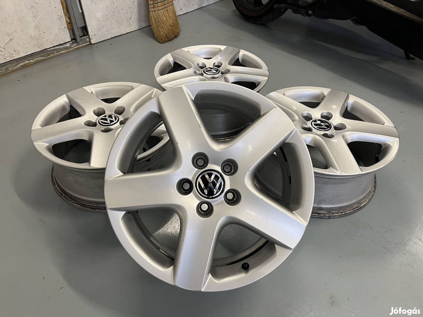 17" 5x112 VW gyári alufelni szett! Golf, Touran, Caddy, Sharan