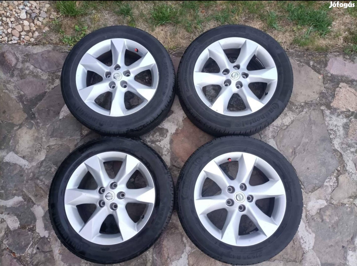 17' 5x114,3 (Nissan Juke) alufelni, újszerű Continental nyári gumival.