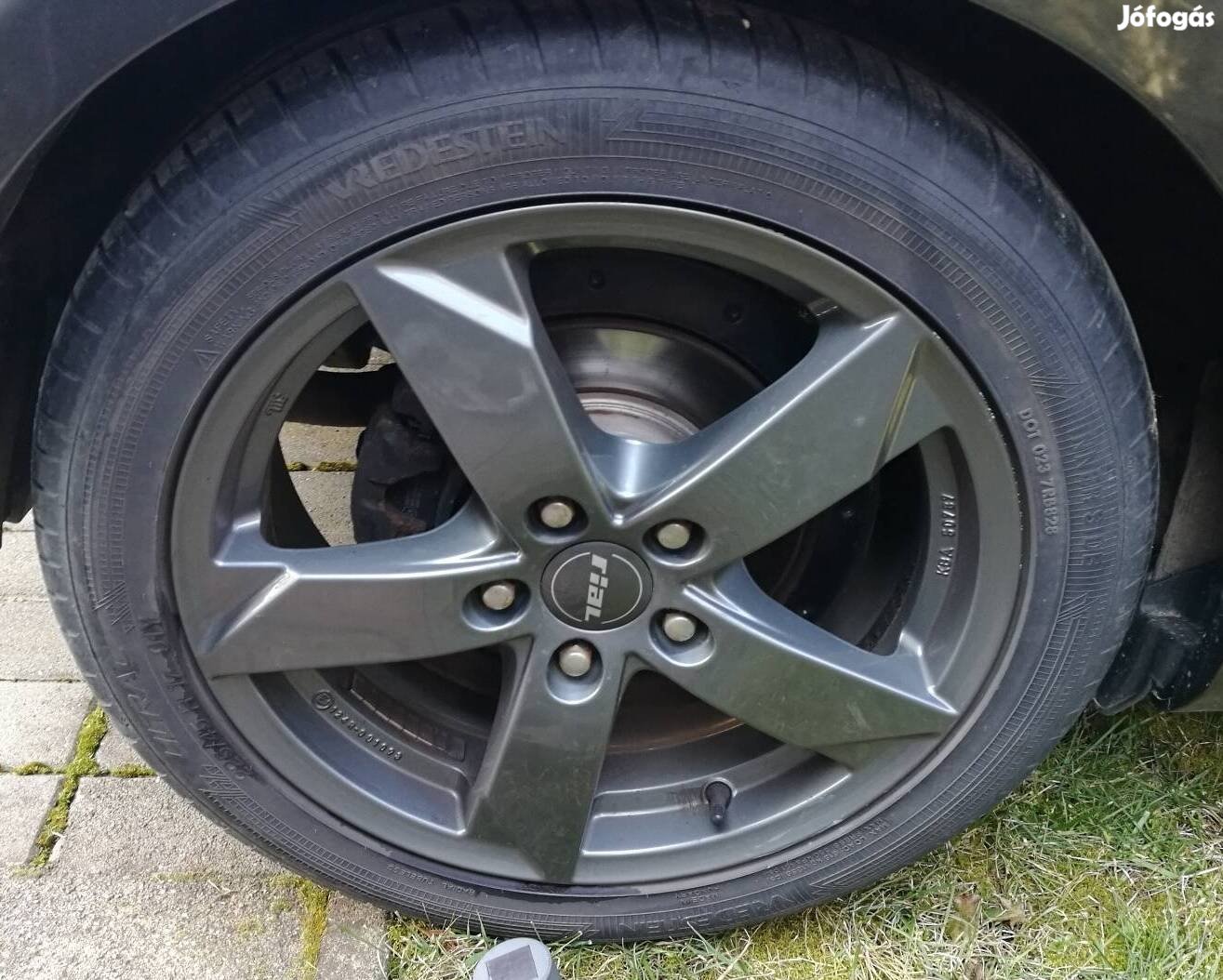 17" 5x114,3 felnigarnitúra 225/45 Vredestein nyárigumival eladó
