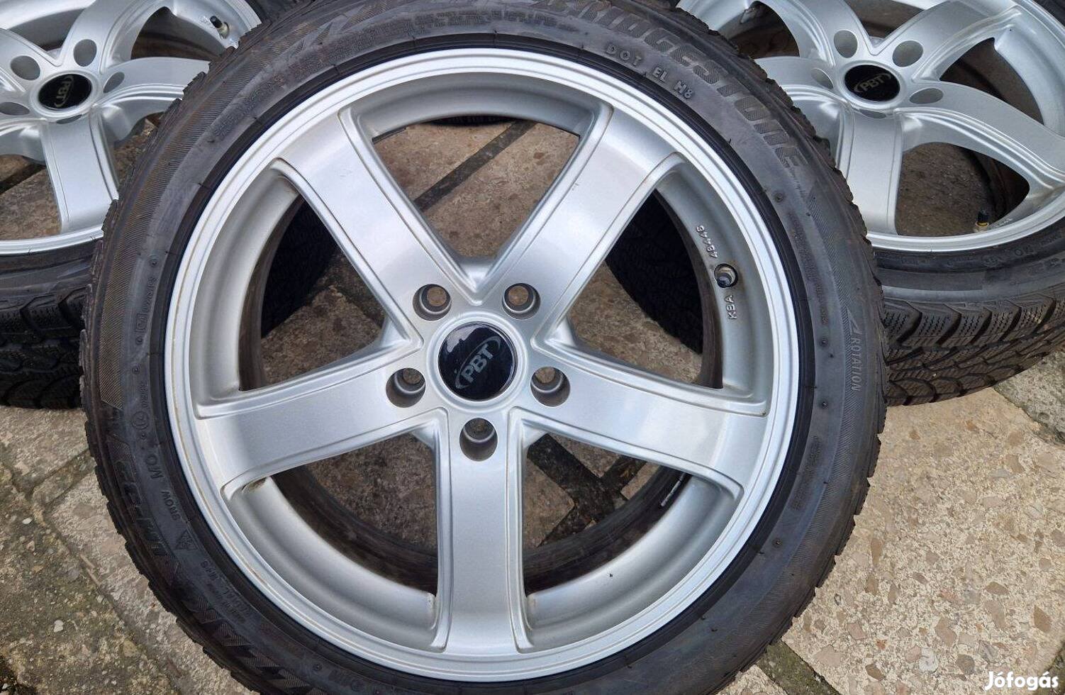 17" Toyota Avensis Auris Corolla Verso alufelni 90% gumik felni 17