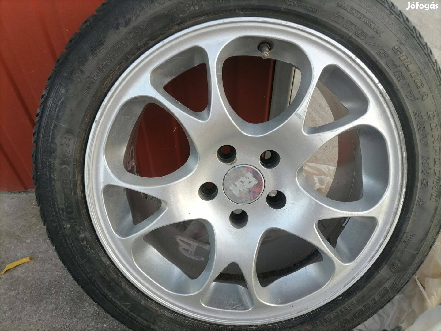 17'' VW, Audi, Skoda 5x112 alufelni garnitúra gumival