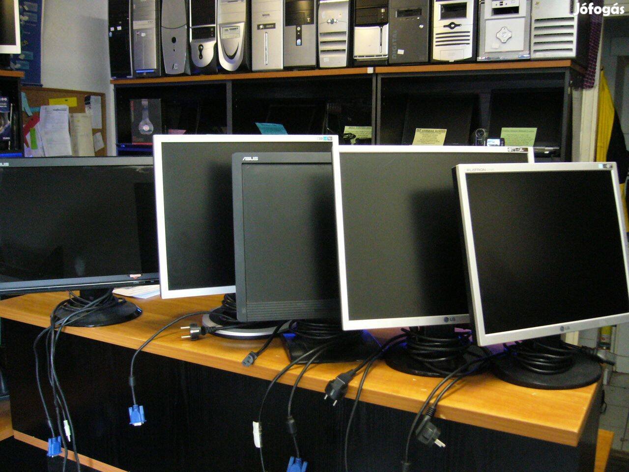 17" -os 4:3-as képarányú LCD monitorok