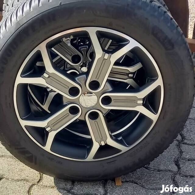 17" alufelnik négyévszakos gumival