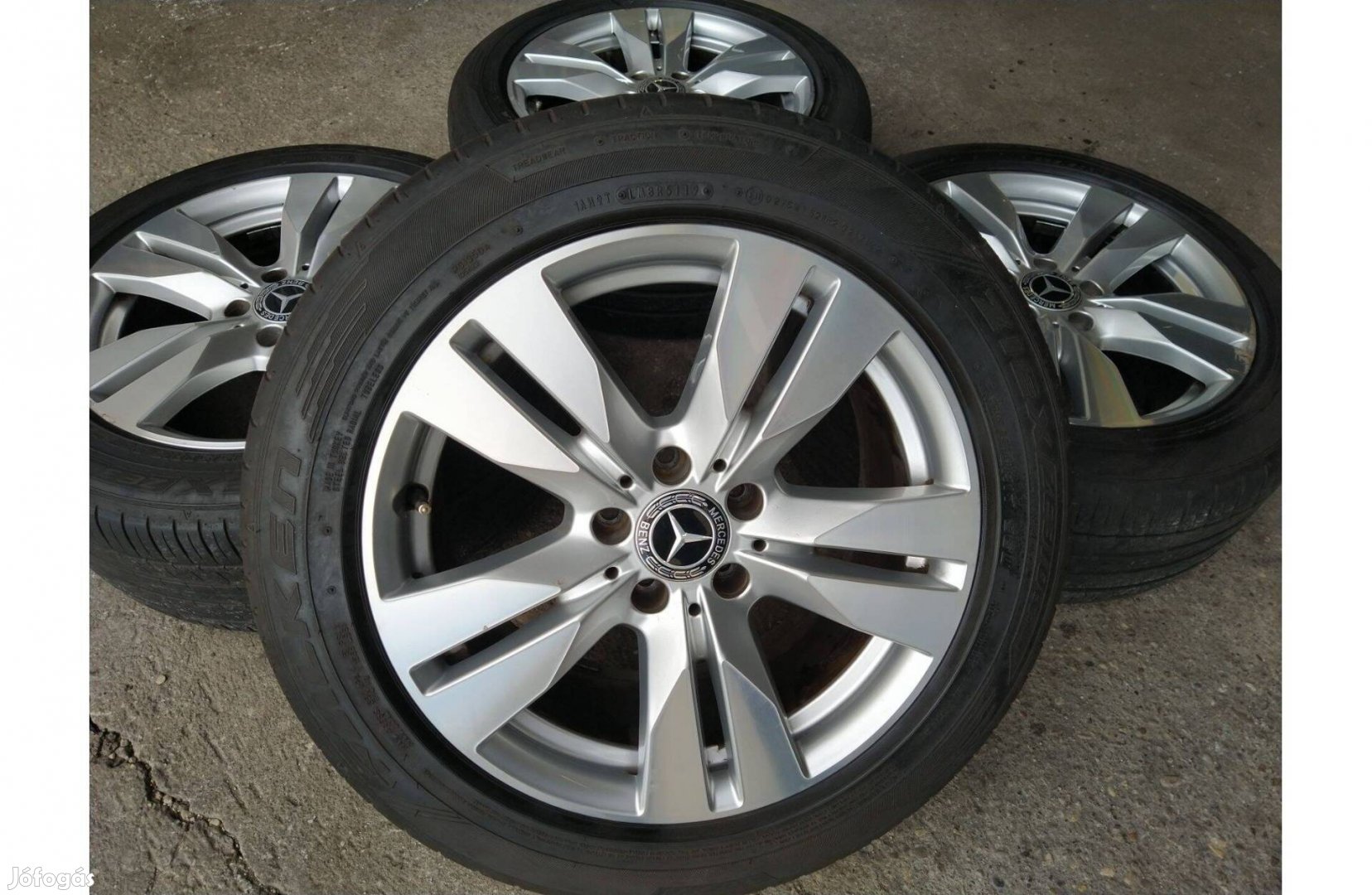 17" gyári Mercedes W212 alufelni garnitúra Nyári Falken 5x112 ET48