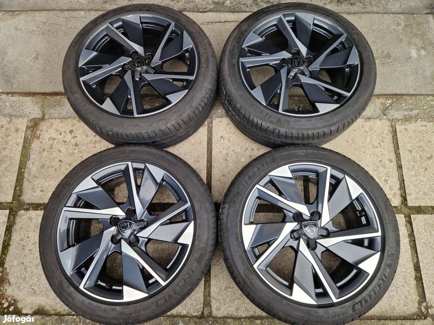 17" gyári Peugeot 308 alufelni 1 éves Michelin gumikkal 5x108 felni 17