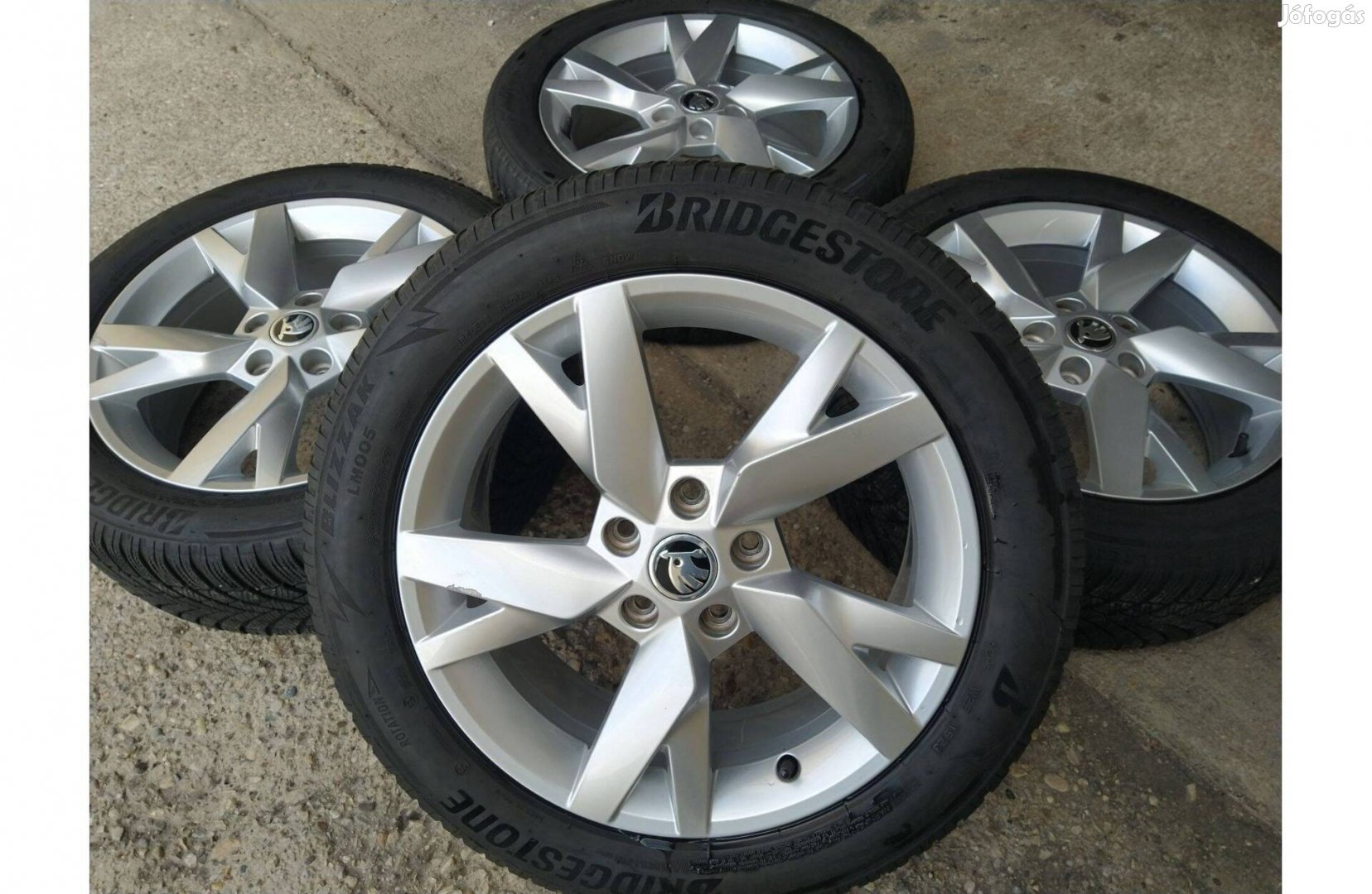 17" gyári Skoda Octavia Lyra alufelni 5x112