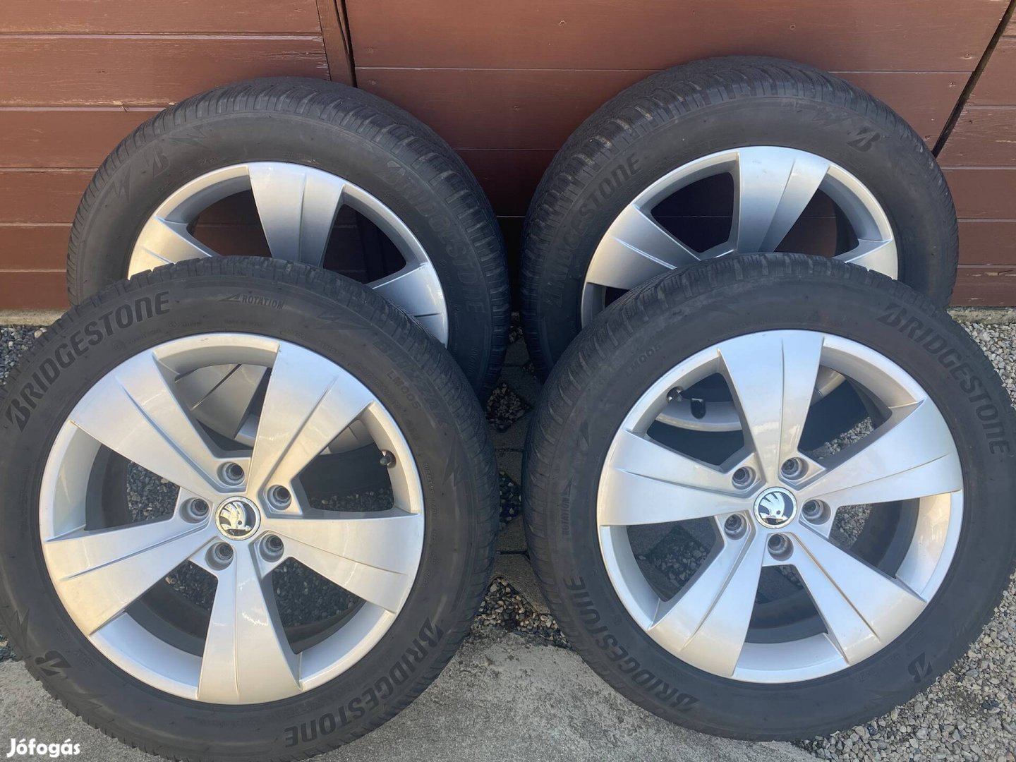 17" gyári Skoda alufelni téli gumival