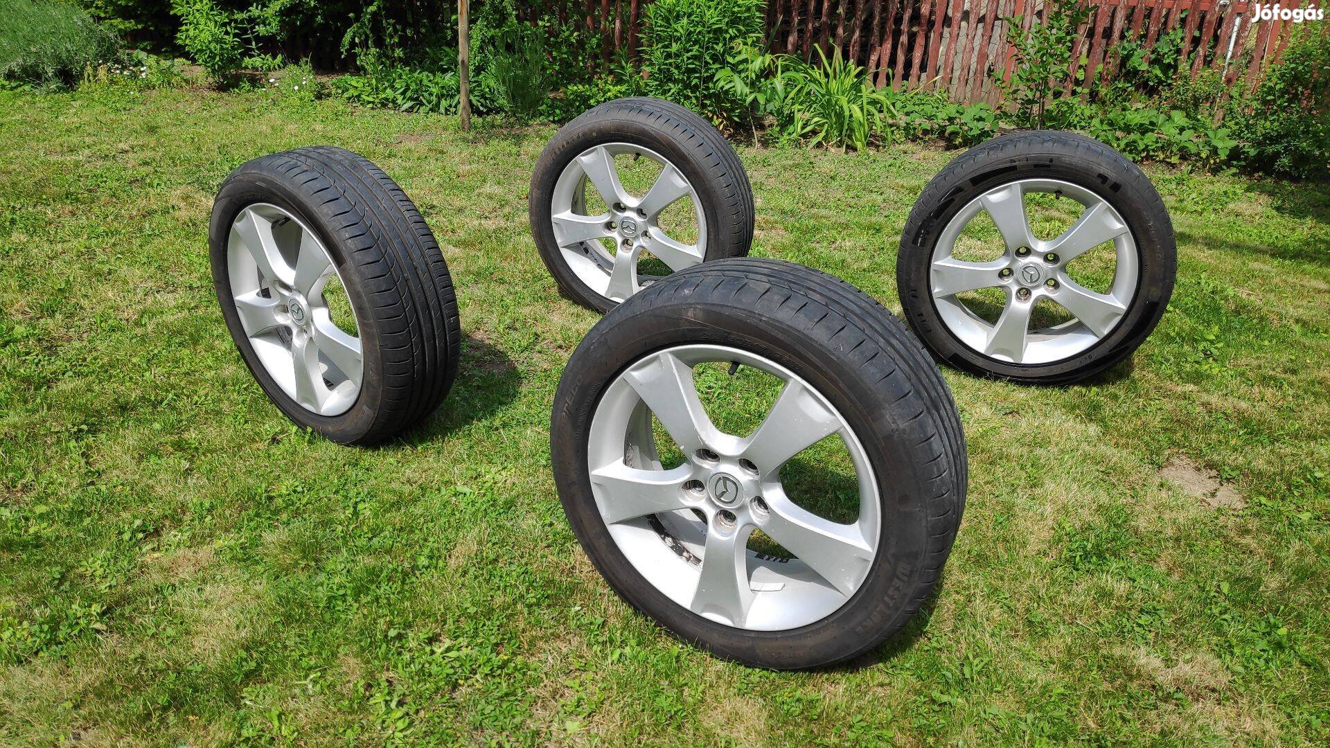 17"-os Mazda 6 alufelni 215/50R17 nyári gumival