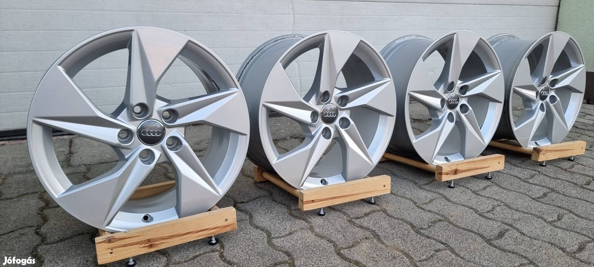 17"-os gyári Audi alufelni 