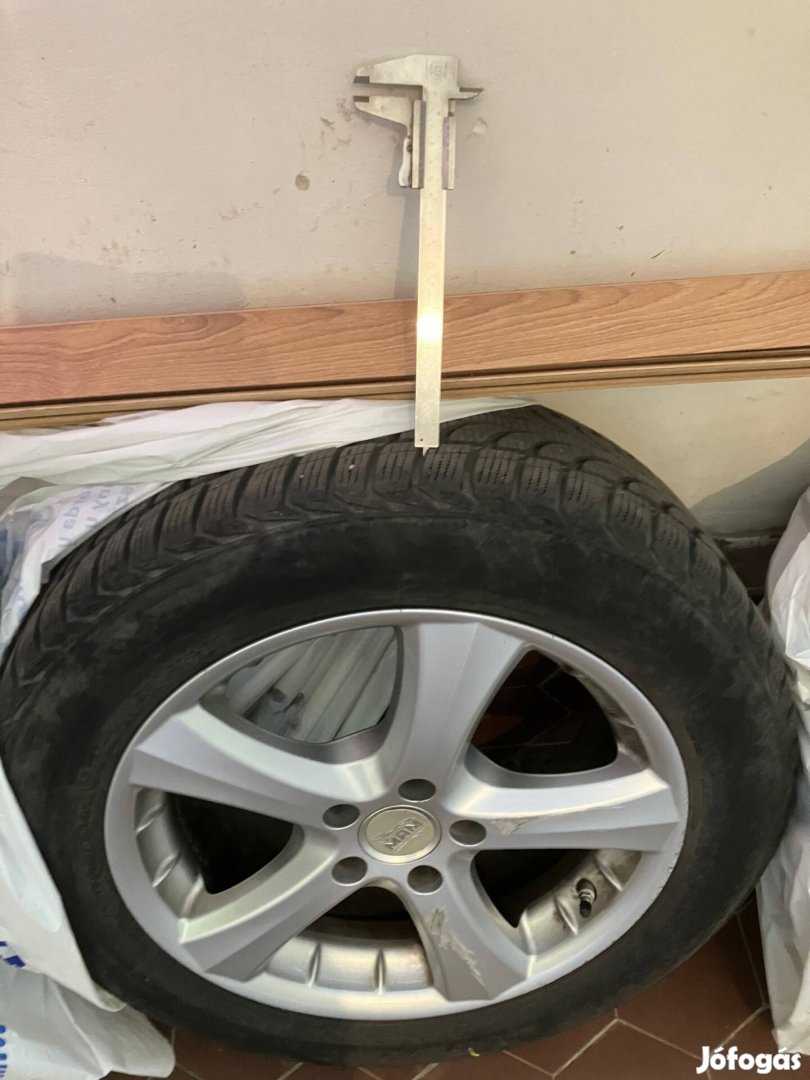 17" téligumi alufelnin szerelve