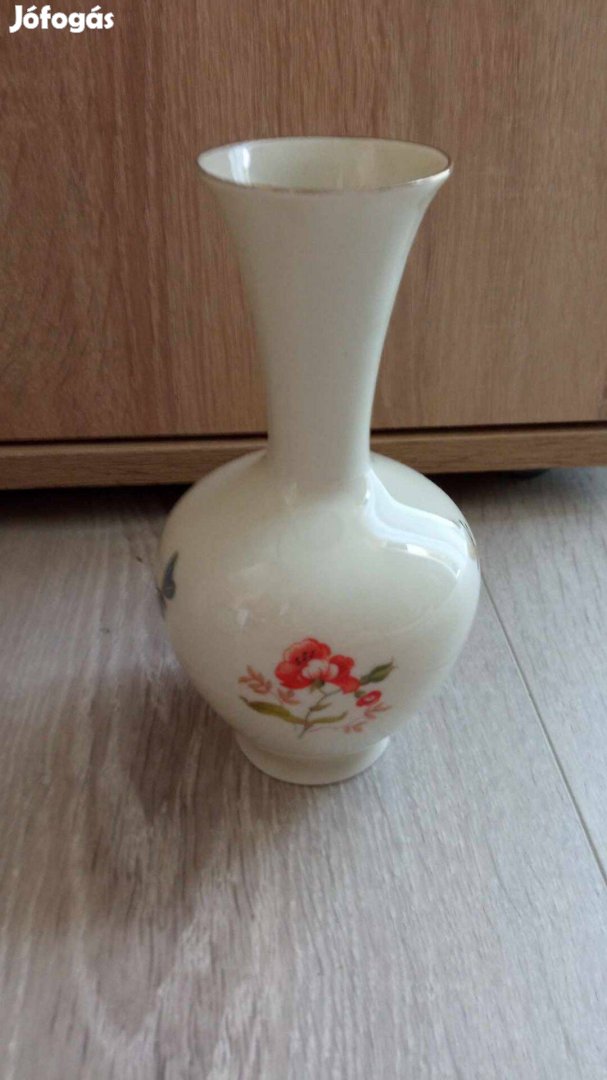 17 cm virágos díszes váza 700 Ft