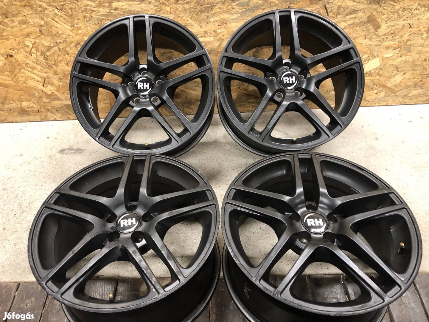 17 col 5x100 alufelni fekete VW, Toyota, Audi, Seat, Skoda 17 colos