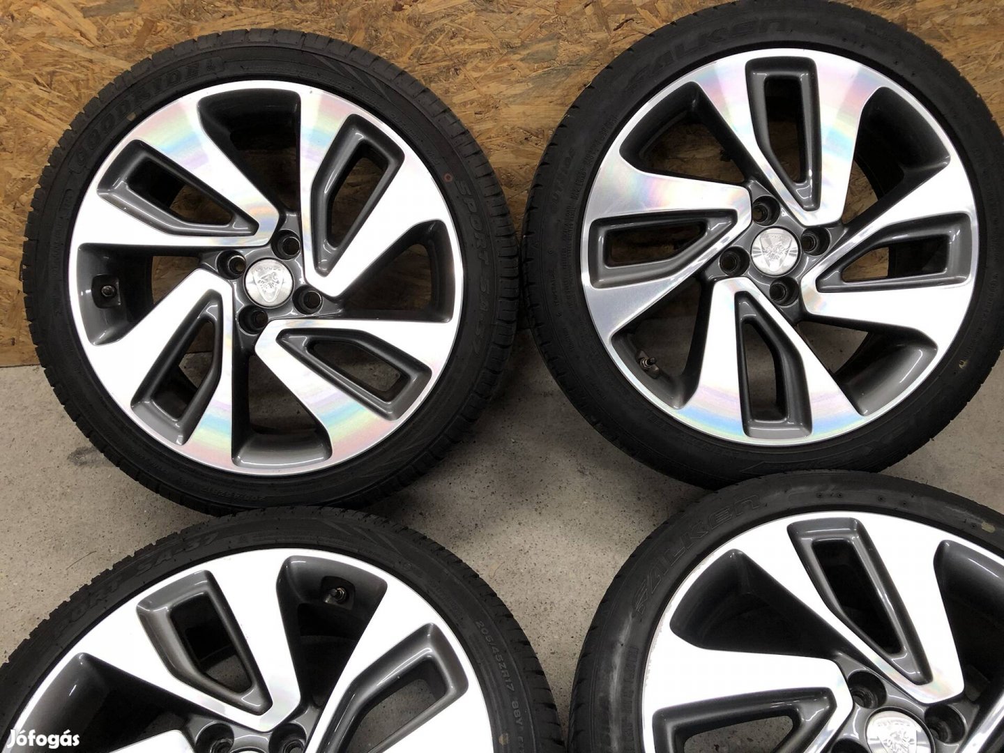 17 col alufelni gumi 205/45/17 Kia, Hyundai, Suzuki 17 colos