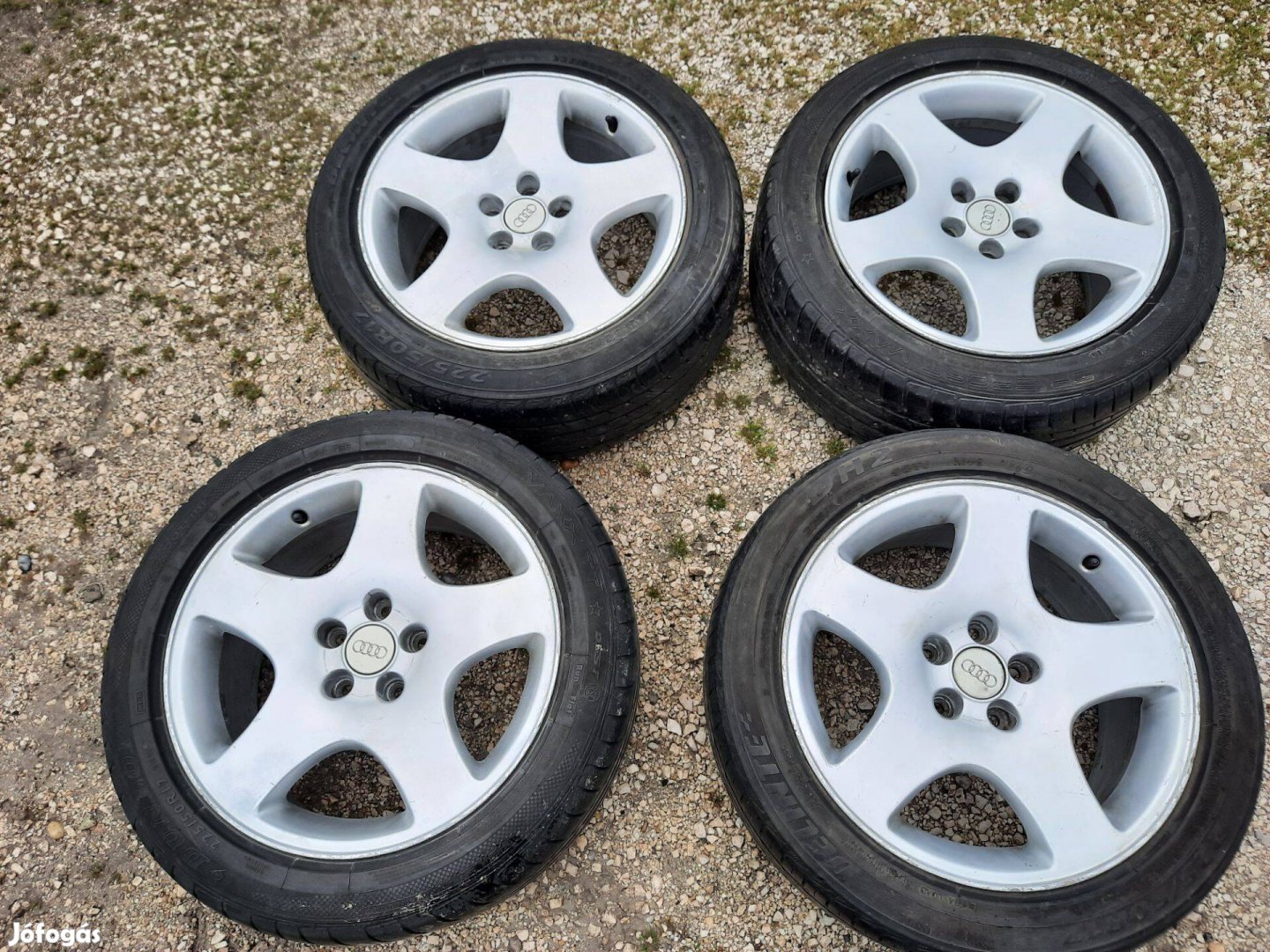 17 colos AUDI alufelni: 5x112 . 8Jx17 . Et35 , Vw ,Seat,Skoda stb